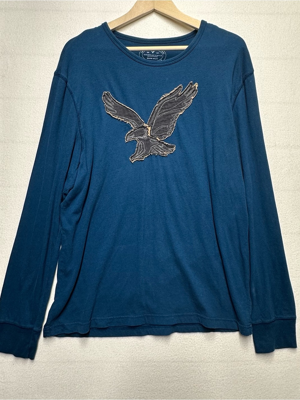 American Eagle Outfitters Eagle Applique Long Sleeve Shirt Blue XL • 2000s style
